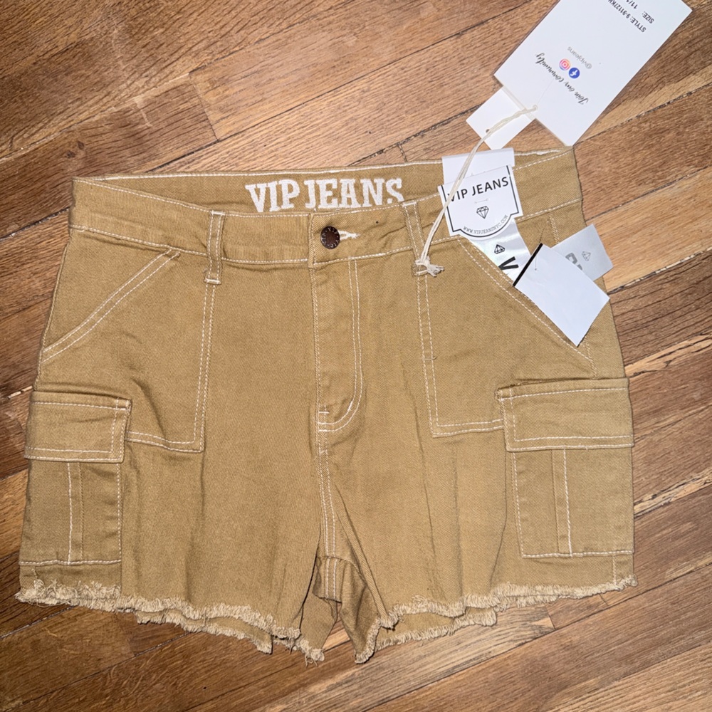 VIP Women's Cargo Shorts in Brown